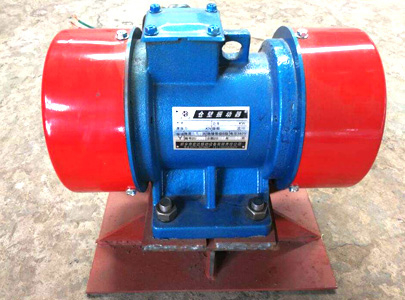 又可稱(chēng)為振動(dòng)器，振打器，倉(cāng)壁震打器，三相附著式振動(dòng)器，料倉(cāng)防閉塞，除塵振打器